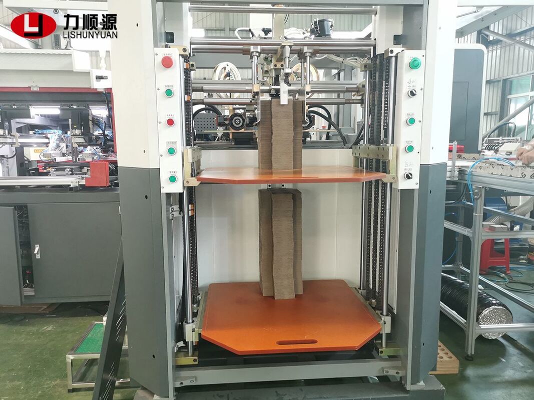 Machine de renforcement de coin entièrement automatique pour bijoux boîte boîte à chaussures boîte cosmétique