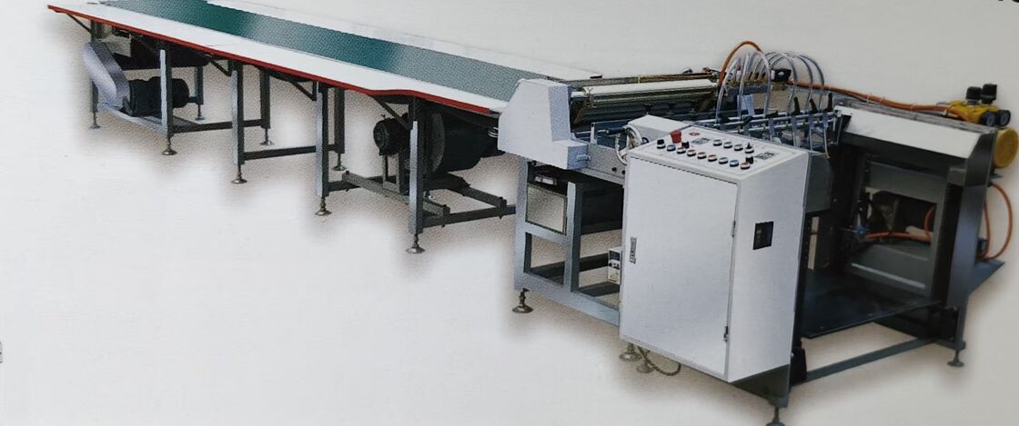 Machine de fabrication de gobelets en papier pour crème glacée avec méthode d'alimentation par aspiration sous vide, pesant 1500 kg et offrant une production stable