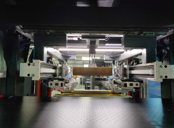 LY-1200CM ligne de production de boîtes rigides intelligentes à grande vitesse 20-30 pièces/min