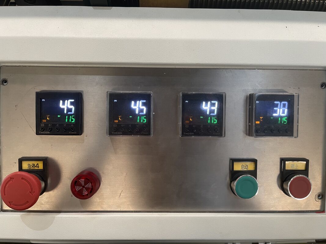 Machine d'estampillage chaude automatique de Foli de dorure de LY-720TJ 3D pour le papier d'emballage de gamme complète, estampillage de couleurs