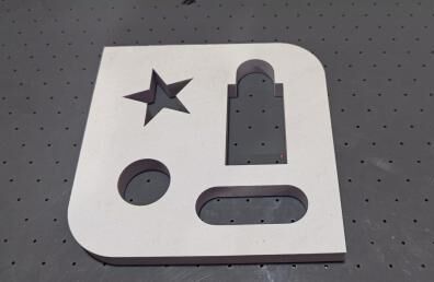 LY-RM-1209 Machine de découpe de matériaux flexibles non métalliques sans matrice avec une épaisseur de coupe de 35 mm et une précision de ± 0,05 mm / Machine d'échantillonnage CNC / Système de découpe