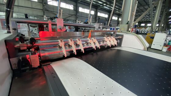 Machine à fabriquer des boîtes rigides à double alimentation et double formage, vitesse rapide, haute précision, contrôle entièrement servo